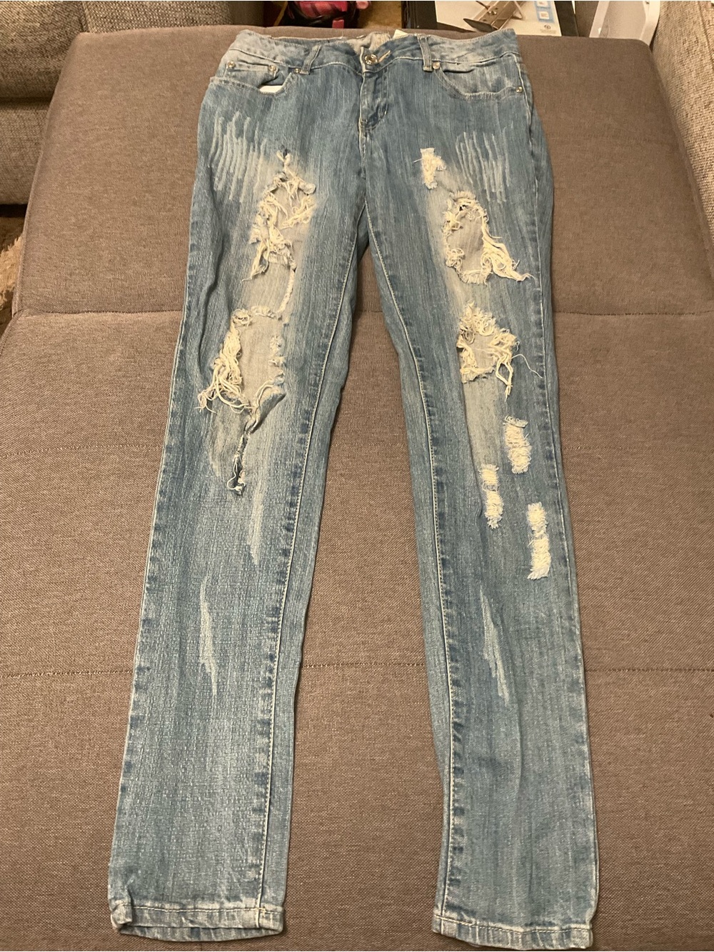 Sweet Look women’s Light Blue Distressed ripped Skinny Jeans size 9